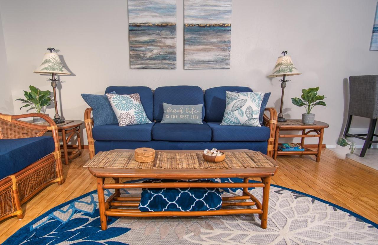 Molokai Island Retreat With Beautiful Ocean Views And Pool - Newly Remodeled! *