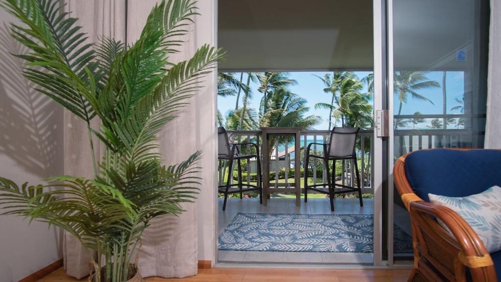 Molokai Island Retreat With Beautiful Ocean Views And Pool - Newly Remodeled! * Ualapue